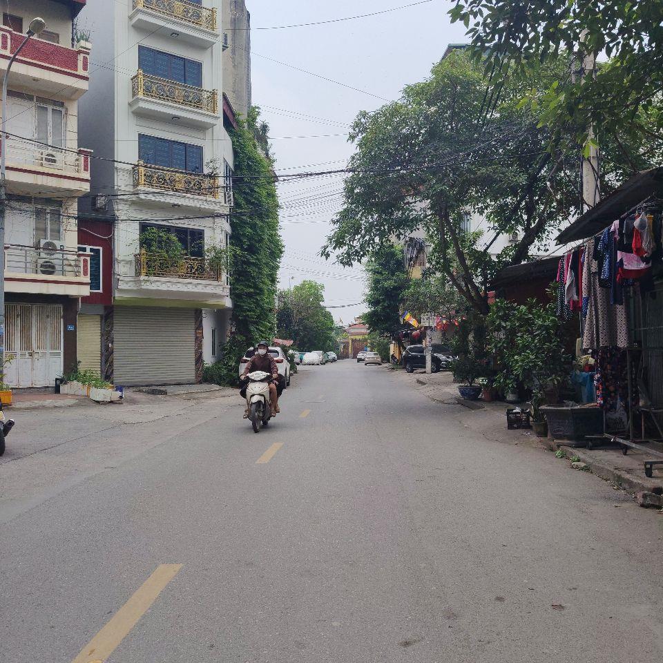 Lô Góc XaLa, Phùng Hưng 62m mt22m vỉa hè ô tô tránh vào nhà an sinh cực đỉnh, kinh doanh