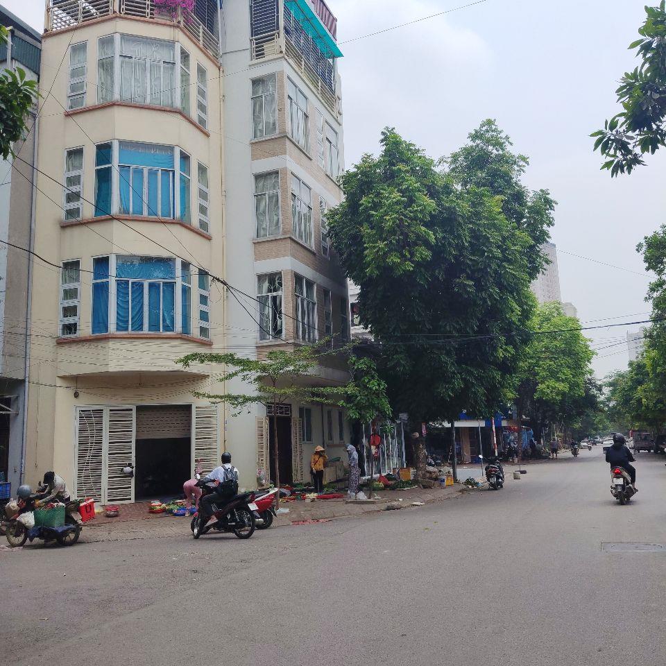 Lô Góc XaLa, Phùng Hưng 62m mt22m vỉa hè ô tô tránh vào nhà an sinh cực đỉnh, kinh doanh
