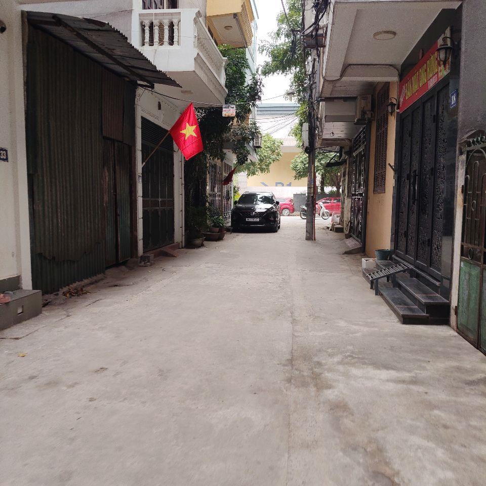 phân lô Tô hiệu ,lõi hà đông 50m mt4m 5t,ô tô vào nhà,2 mặt ngõ thông,an sinh tuyệt vời