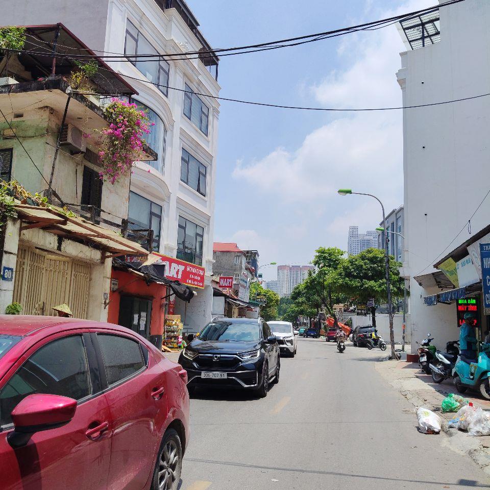 Bán nhà Bà Triệu lô góc 50m mt4.7m 5t, trước nhà rộng,ngõ nông,vài bước ra phố an sinh