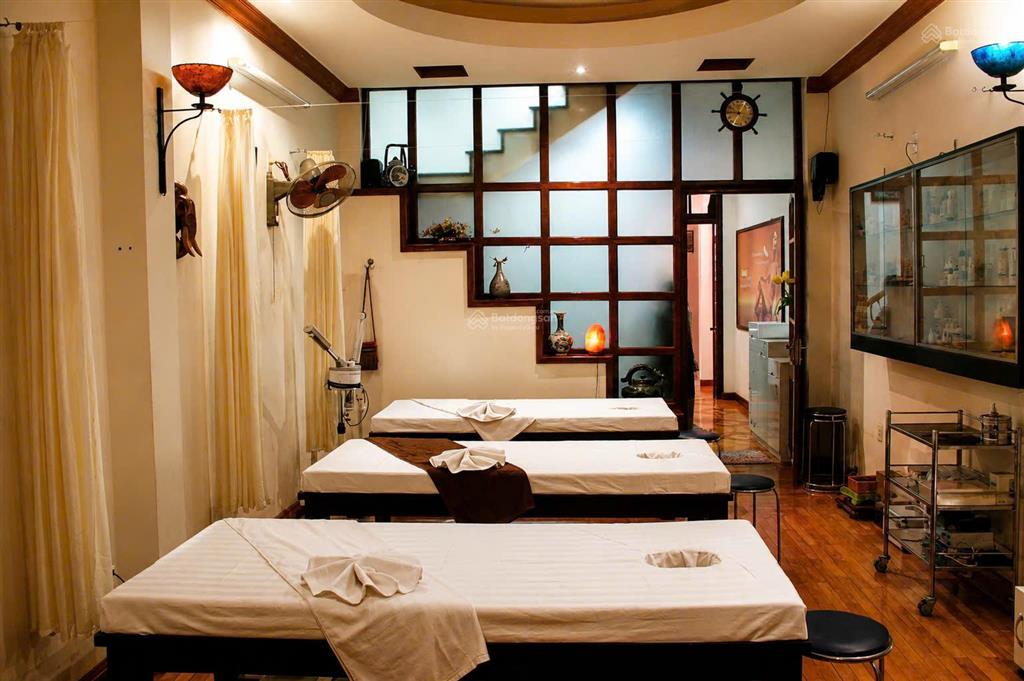 Cho thuê nhà mặt tiền quang trung, trung tâm hải châu, đà nẵng