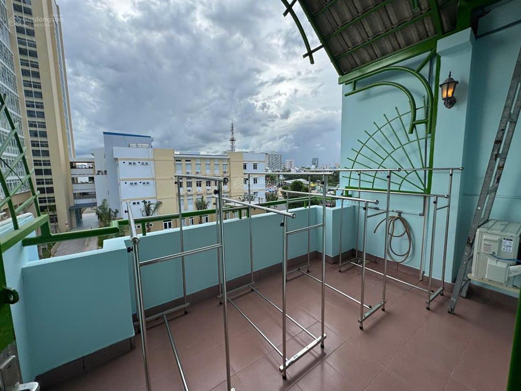 Chdv mới 100%  ngay cao lỗ  đủ nội thất  gần aeon quận 8