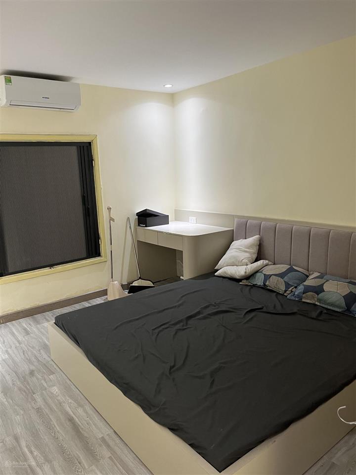 Bán căn hộ tập thể tầng 2 nhà a5  giảng võ  80m2  3pn  5,8 tỷ
