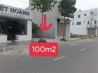 cô vỡ nợ bán gấp lô đất ngay VSIP cách 100m diện tích 100m2 giá 900 triệu