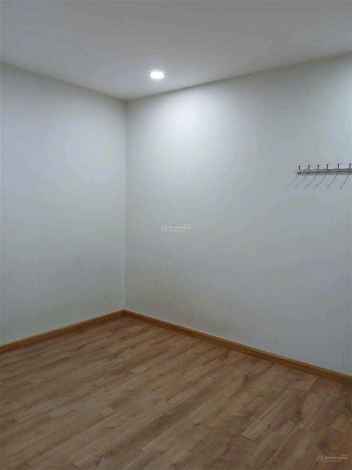 Cho thuê căn hộ 2 ngủ đối diện phenika