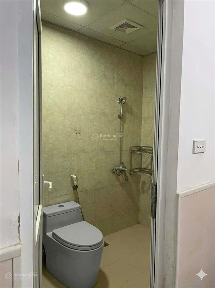 Cho thuê căn hộ 2 ngủ tầng 7 tòa gemek1  cổng chào nam an khánh