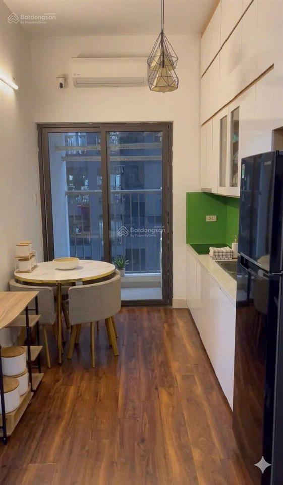 Cho thuê căn hộ 2 ngủ tầng 7 tòa gemek1  cổng chào nam an khánh