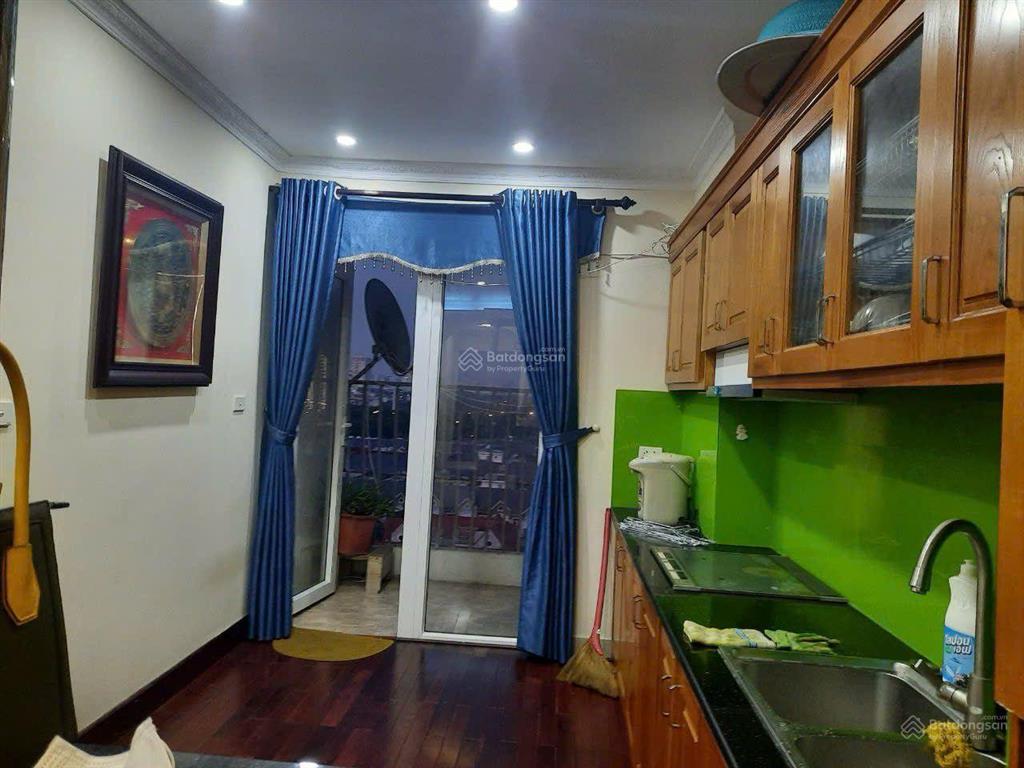 Cho thuê căn hộ 2 ngủ đối diện vinsmart city tây mỗ