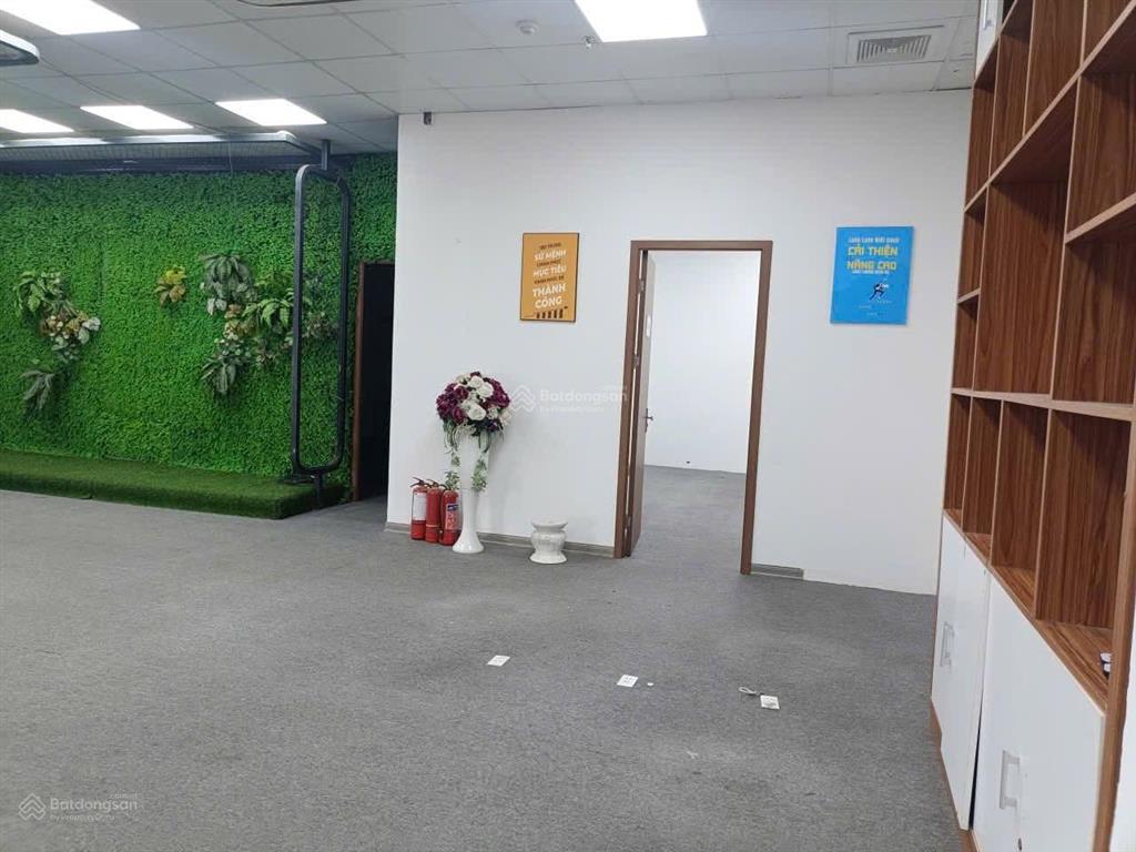 Sàn văn phòng  chung cư vạn phúc  175m² giá tốt  để xe hầm thoải mái