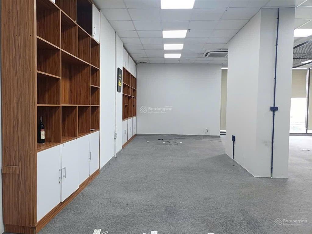 Sàn văn phòng  chung cư vạn phúc  175m² giá tốt  để xe hầm thoải mái