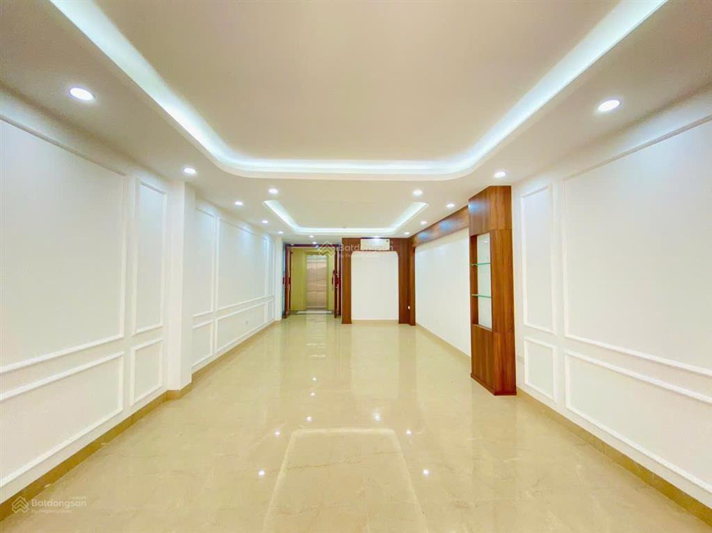 Sàn văn phòng cát linh, đống đa vị trí trung tâm  gần hồ hoàng cầu  thoáng  văn phòng 15 người