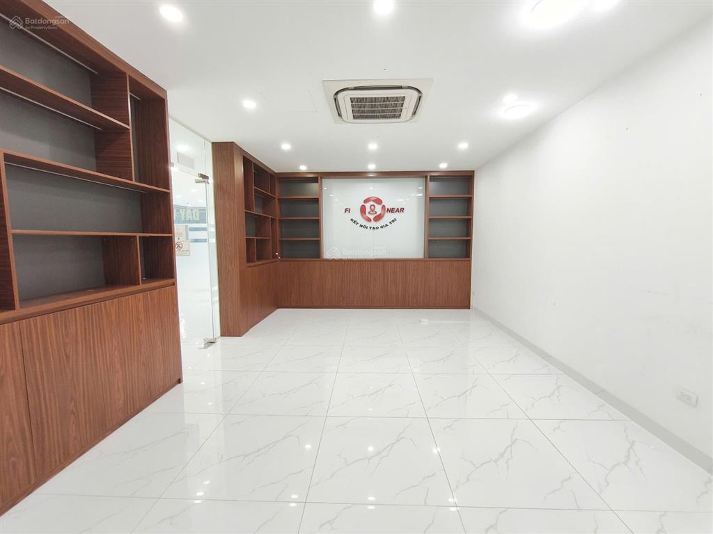 Cho thuê sàn văn phòng mặt phố lê trọng tấn, hà đông 135m  3 phòng  thang máy