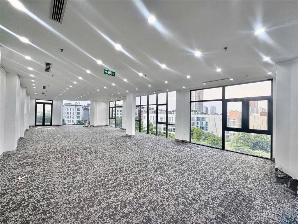 Sàn văn phòng 190m vạn phúc, hà đông  mặt tiền siêu rộng  thoáng  có hầm