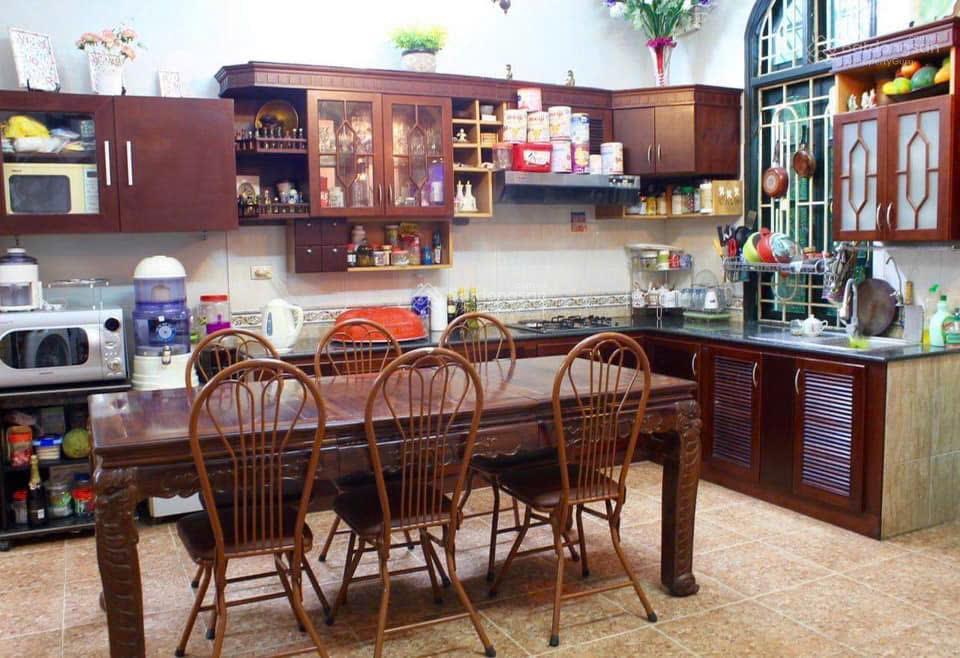 Cho thuê cả nhà  siêu đẹp  gần hồ tây  sân rộng thoáng