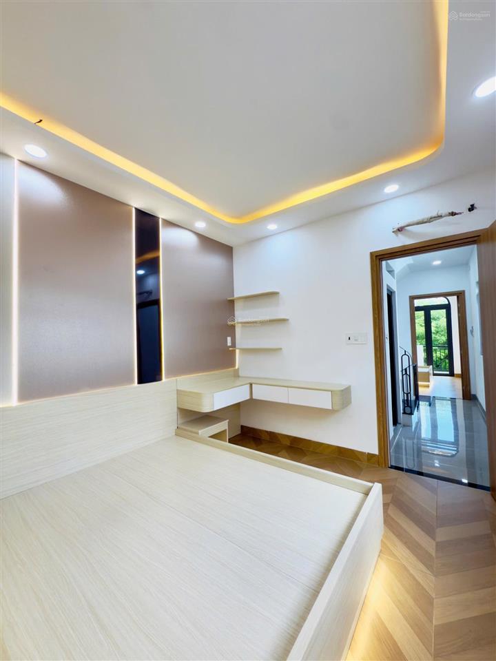 Chính chủ cho thuê nhà mới dọn vào ở liền mặt tiền lò gốm