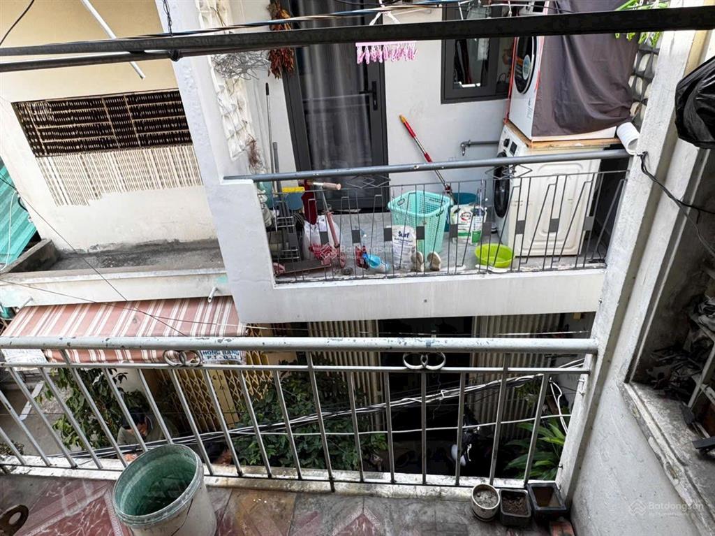 Bán nhà chính chủ nhà rẻ khu vực đường 702 hồng bàng, thông phú thọ, sát mặt tiền p1, q11