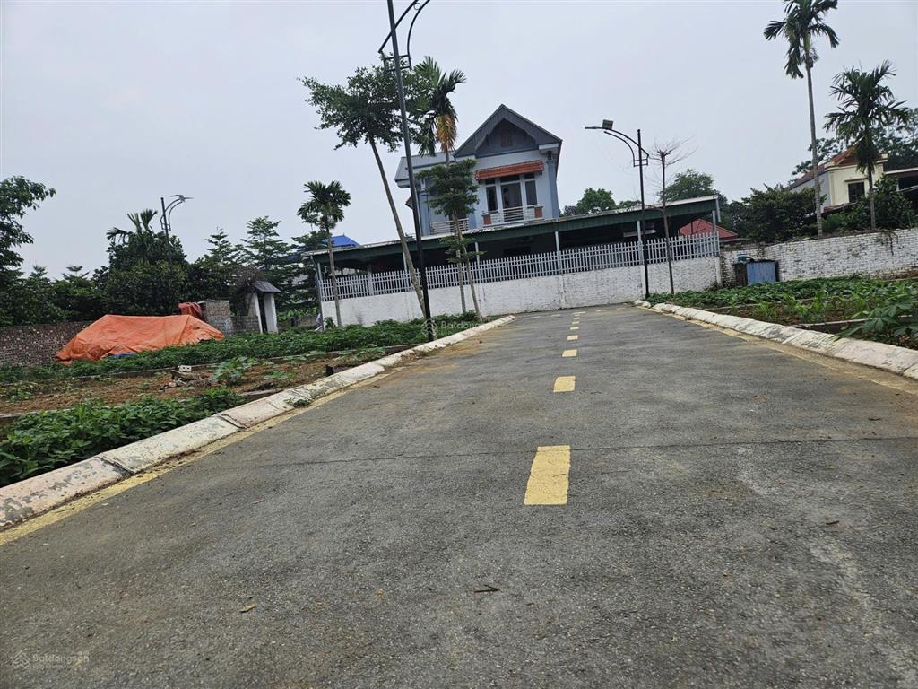 Chính chủ bán mảnh đất gần trung tâm hòa lạc và trục hồ tây  ba vì