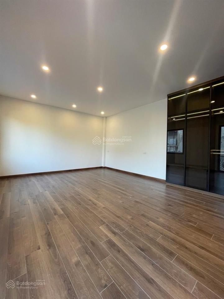 Bán nhà vũ xuân thiều, long biên  68.6m2, 5 tầng thang máy, full nội thất, cạnh aeon mall