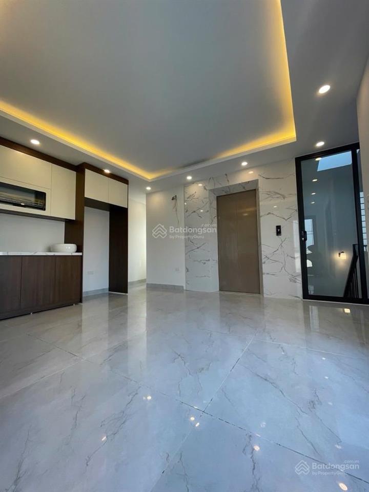 Bán nhà vũ xuân thiều, long biên  68.6m2, 5 tầng thang máy, full nội thất, cạnh aeon mall