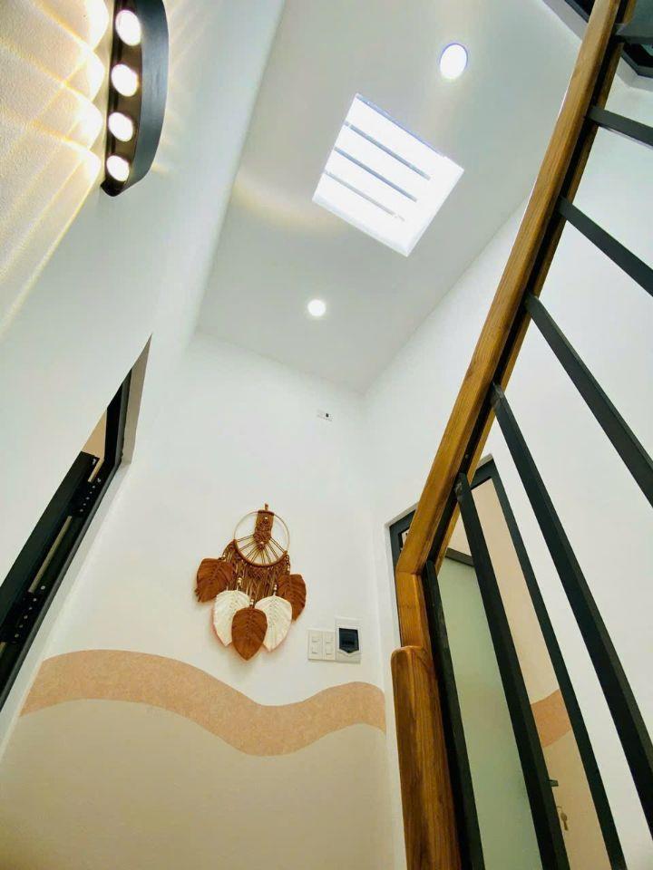 Mặt tiền kinh doanh Trưng Nữ Vương sát chợ Hóc Môn 7*15 trệt 3 lầu 8 phòng cho thuê