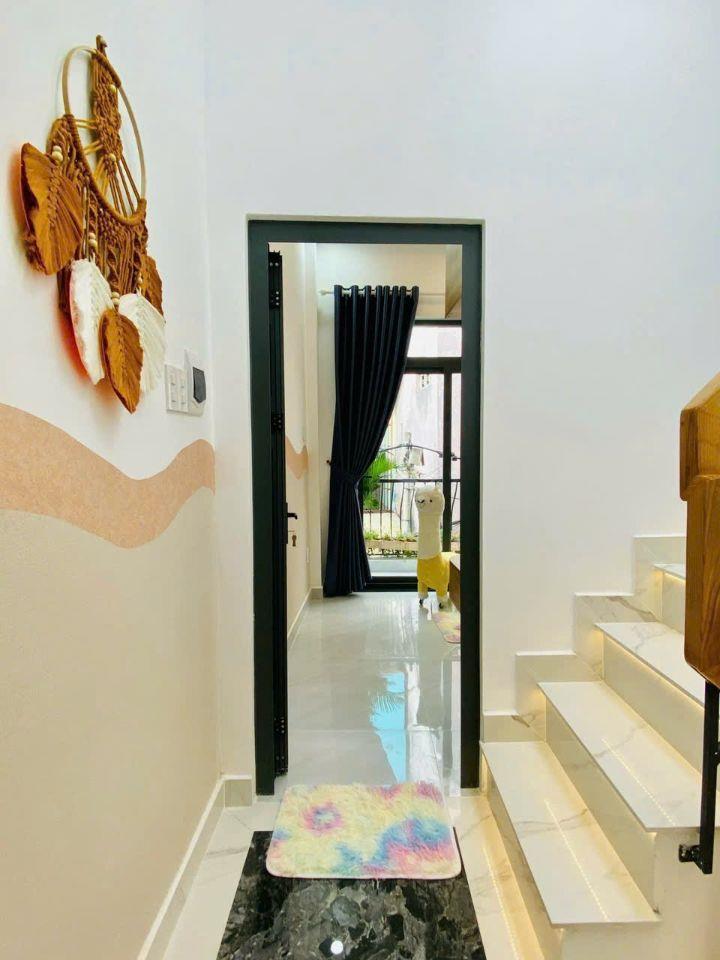 Mặt tiền kinh doanh Trưng Nữ Vương sát chợ Hóc Môn 7*15 trệt 3 lầu 8 phòng cho thuê