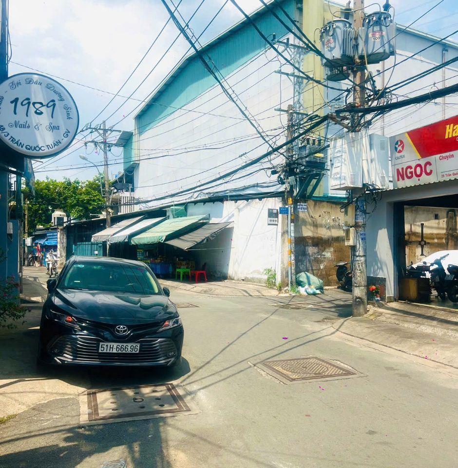 Mặt tiền kinh doanh Trưng Nữ Vương sát chợ Hóc Môn 7*15 trệt 3 lầu 8 phòng cho thuê