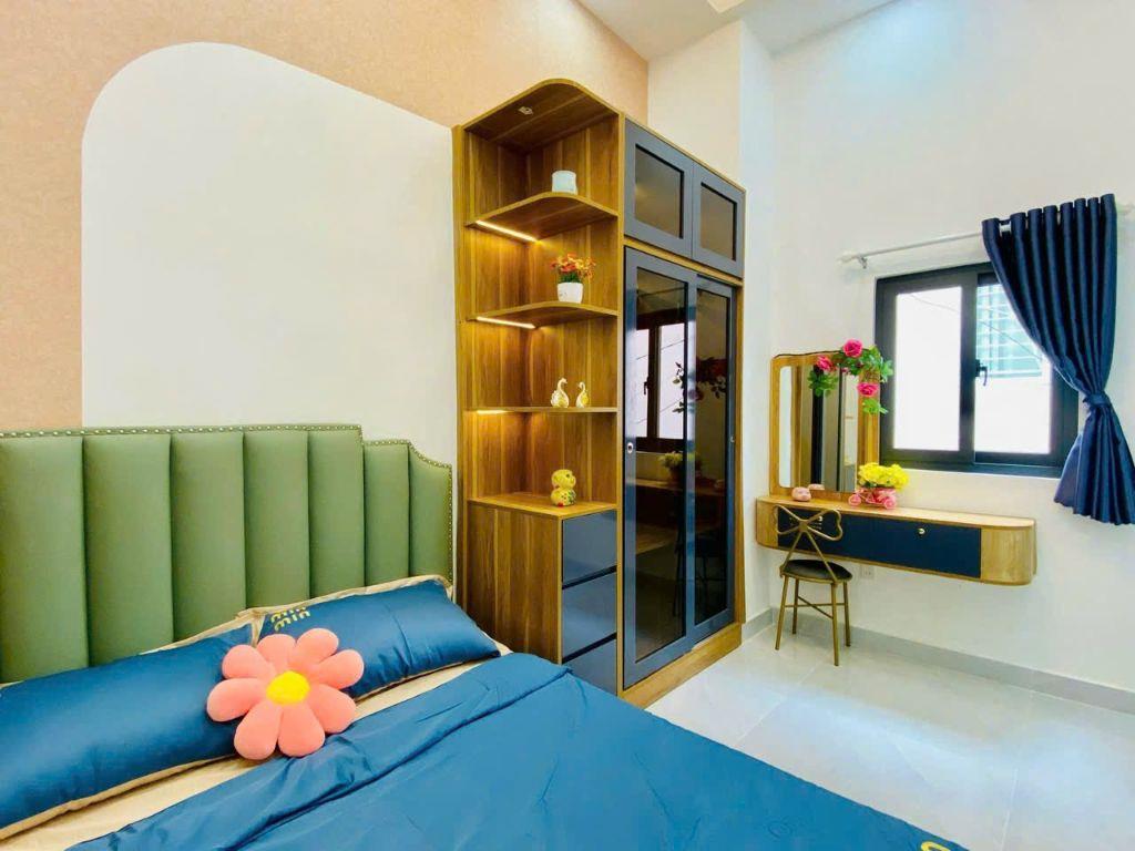 Mặt tiền kinh doanh Trưng Nữ Vương sát chợ Hóc Môn 7*15 trệt 3 lầu 8 phòng cho thuê