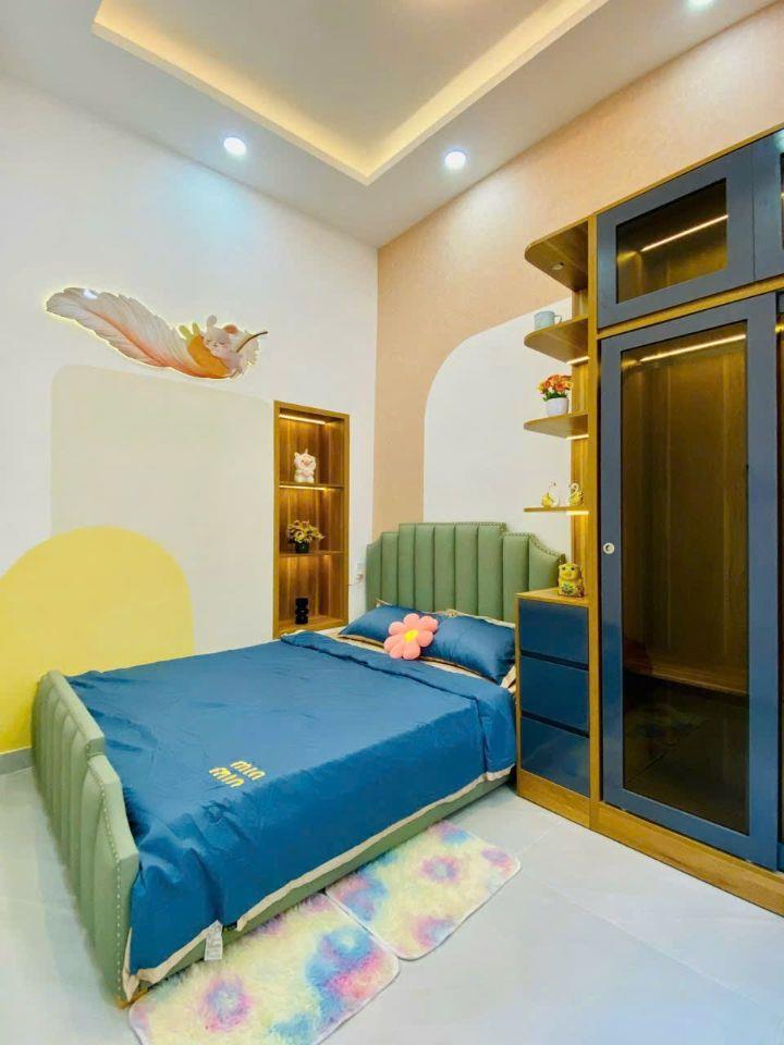 Mặt tiền kinh doanh Trưng Nữ Vương sát chợ Hóc Môn 7*15 trệt 3 lầu 8 phòng cho thuê