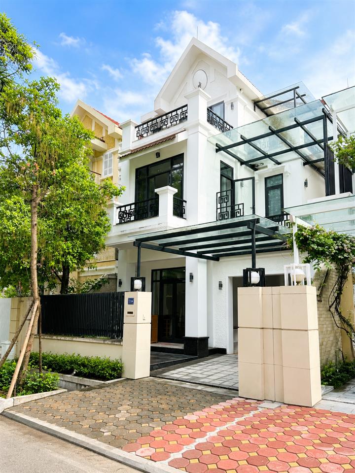 Biệt thự 180m2 ciputra giá tốt chỉ 69 tỷ full nội thất