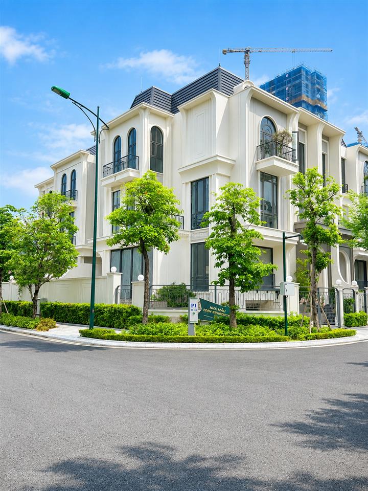 Căn góc ciputra 198m2 thoáng, đường rộng, vị trí đẹp