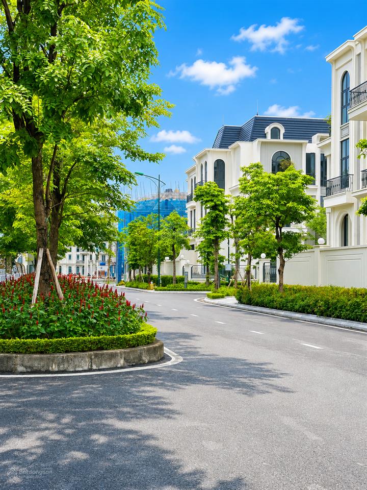 Căn góc ciputra 198m2 thoáng, đường rộng, vị trí đẹp