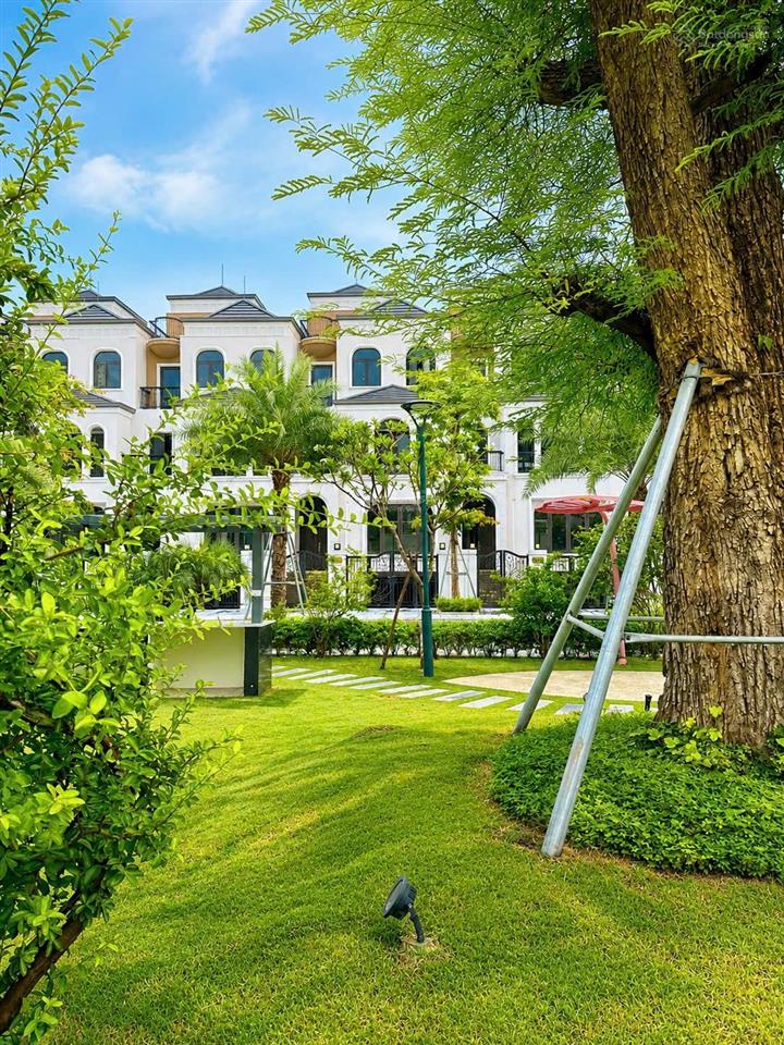 Một trong số ít biệt thự ciputra 140m2 mặt công viên & đài phun nước thoáng 2 mặt trước sau