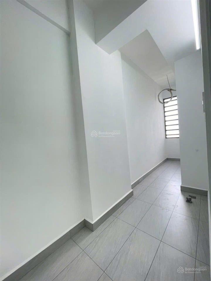Chính chủ cần bán căn hộ conic boulevard, dt 84m2, 2pn, 2wc, tầng 12 giá 2,850 tỷ.  0787 452 ***