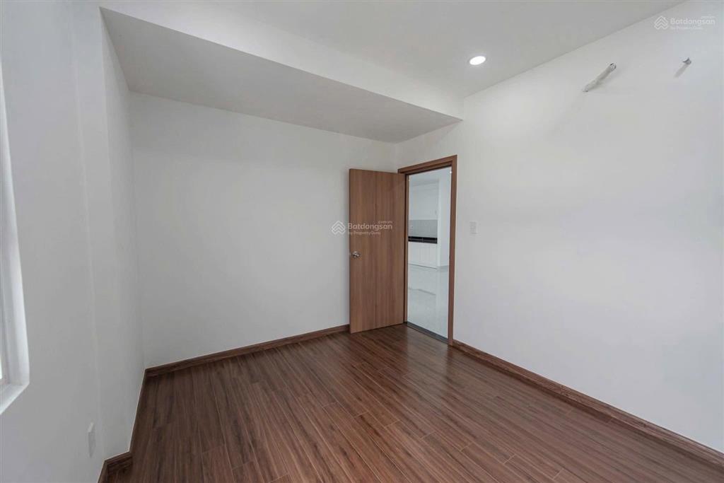 Chính chủ cần bán căn hộ conic boulevard, dt 84m2, 2pn, 2wc, tầng 12 giá 2,850 tỷ.  0787 452 ***