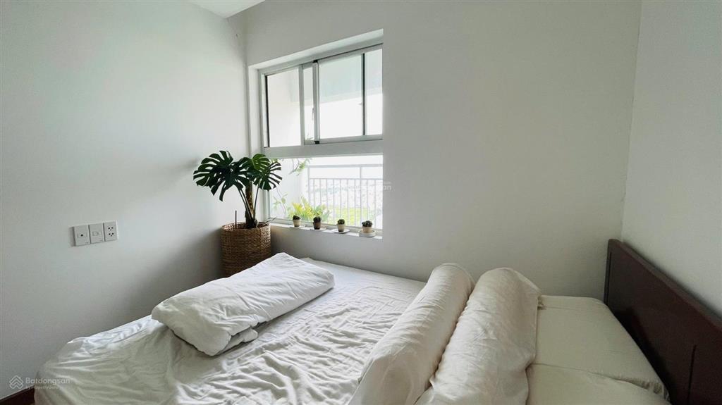 Cần bán ch penthouse sân vườn conic riverside p7, q8. dt 130m2 3pn, 2wc, sh 5,5 tỷ,  0787 452 ***