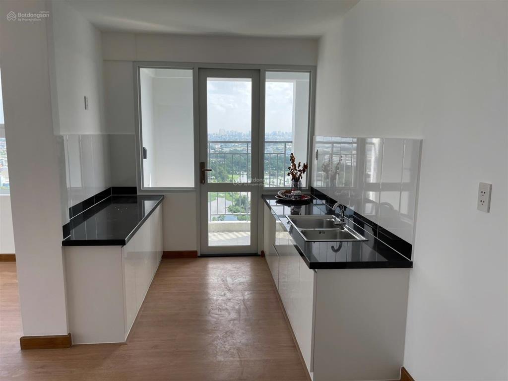 Cần bán ch penthouse sân vườn conic riverside p7, q8. dt 130m2 3pn, 2wc, sh 5,5 tỷ,  0787 452 ***