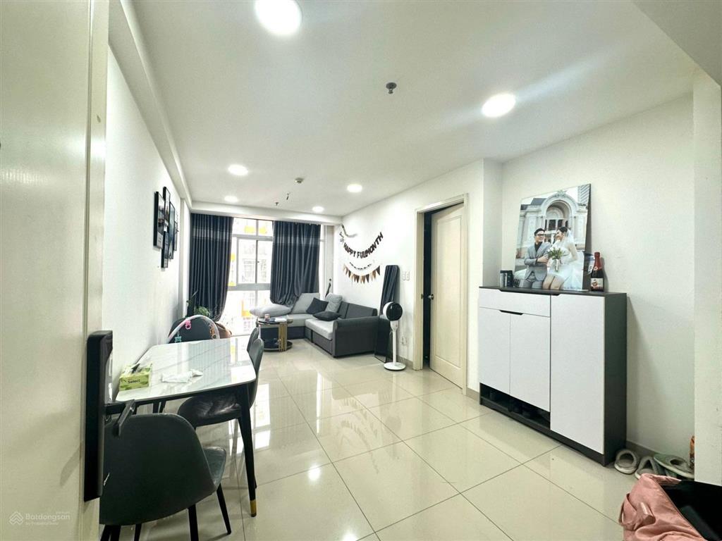 Chính chủ cần bán căn hộ conic skyway 55m2, 1pn, 1wc, full nt giá 2.250 tỷ (sổ hồng).  0787 452 ***