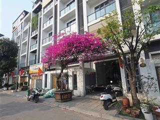 Bán gấp cực phẩm lk dự án khu nhà ở phú diễn hồ tùng mậu dt 90m 5t mt 5m giá bán 33.5tỷ.