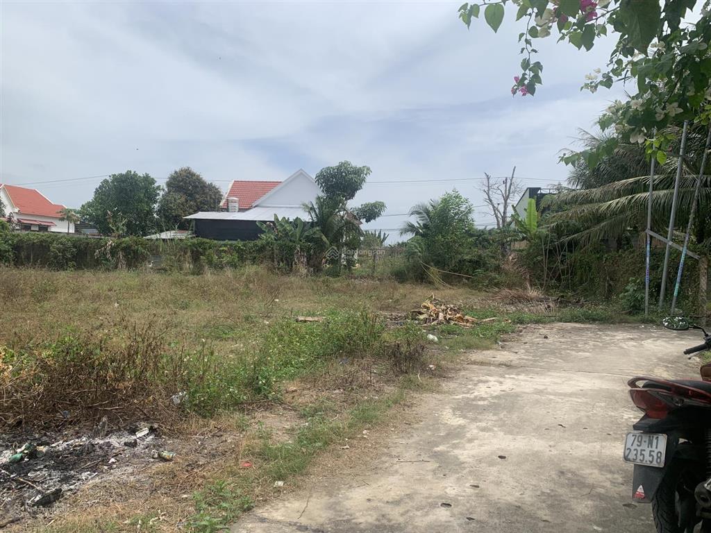 Cơ hội sở hữu đất rộng ngang 9m,có sẵn nhà cấp 4 ,tại diên khánh,giá ưu đãi 1,35 tỷ, dt171 m2