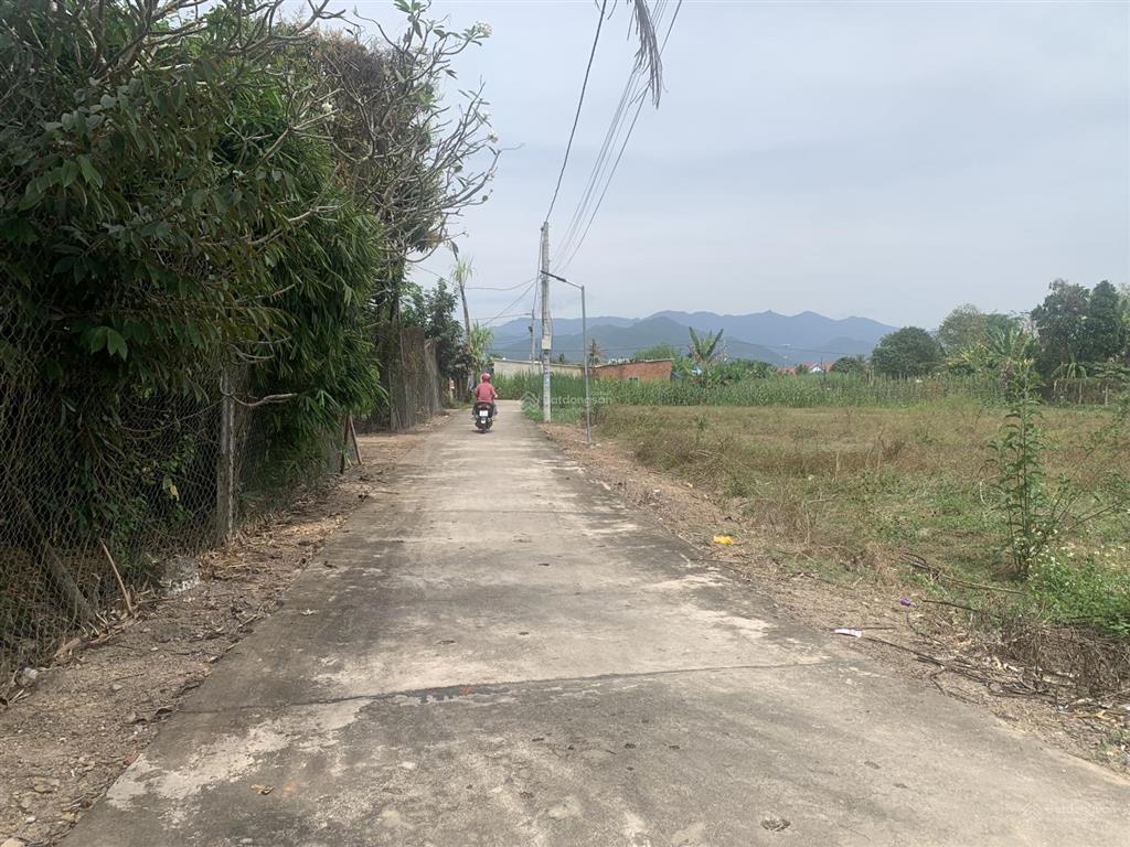 Cơ hội sở hữu đất rộng ngang 9m,có sẵn nhà cấp 4 ,tại diên khánh,giá ưu đãi 1,35 tỷ, dt171 m2