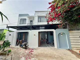 Nhà đẹp 72m2 ,mới 100% ,giá cực kỳ tốt, vị trí kế bên phường tây nha trang