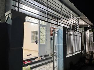 Bán gấp nhà riêng 100m2, 3pn,2vs,sân trước sân sau, giá chỉ 2,499tỷ