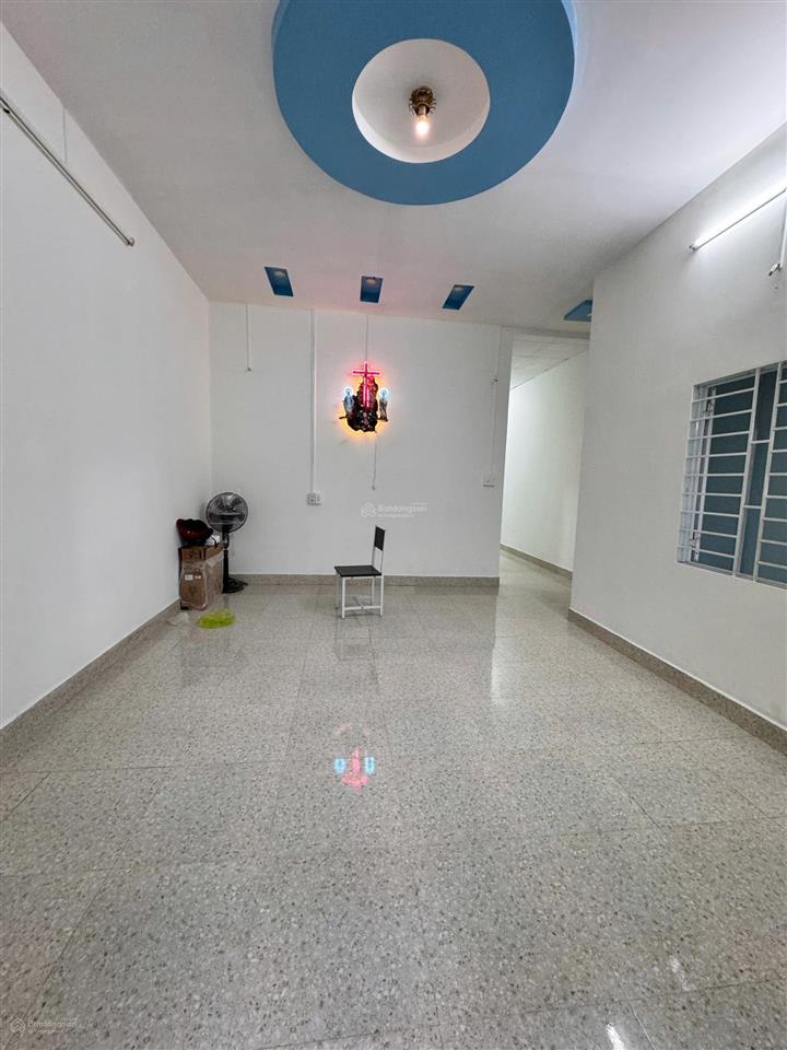 Bán gấp nhà riêng 100m2, 3pn, 2vs, sân trước sân sau, giá chỉ 2,499 tỷ