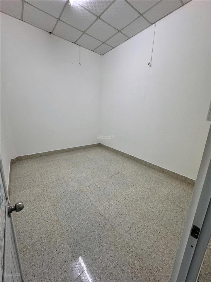 Bán gấp nhà riêng 100m2, 3pn, 2vs, sân trước sân sau, giá chỉ 2,499 tỷ