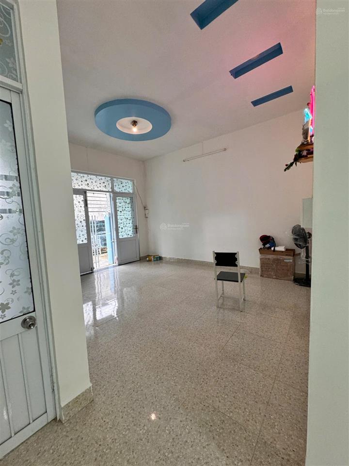 Bán gấp nhà riêng 100m2, 3pn, 2vs, sân trước sân sau, giá chỉ 2,499 tỷ