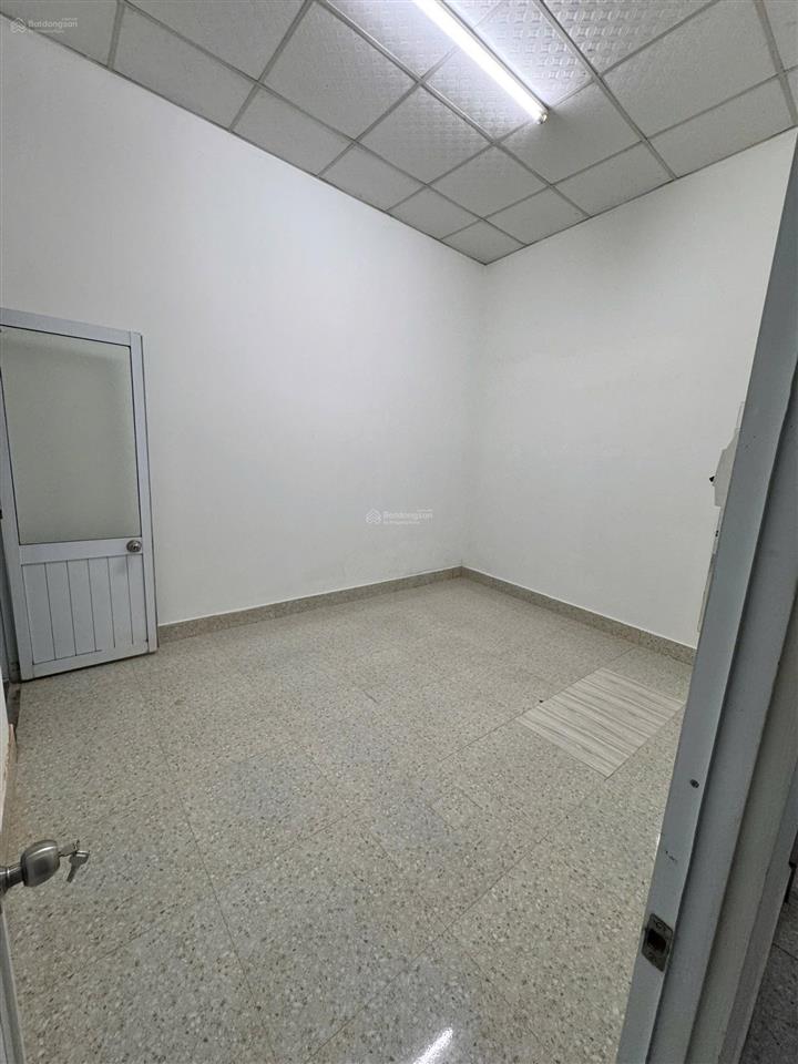 Bán gấp nhà riêng 100m2, 3pn, 2vs, sân trước sân sau, giá chỉ 2,499 tỷ