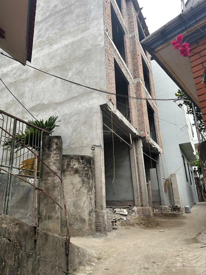 Chào bán nhà 4 tầng 1 tum tại cự đà xã bình minh hn
