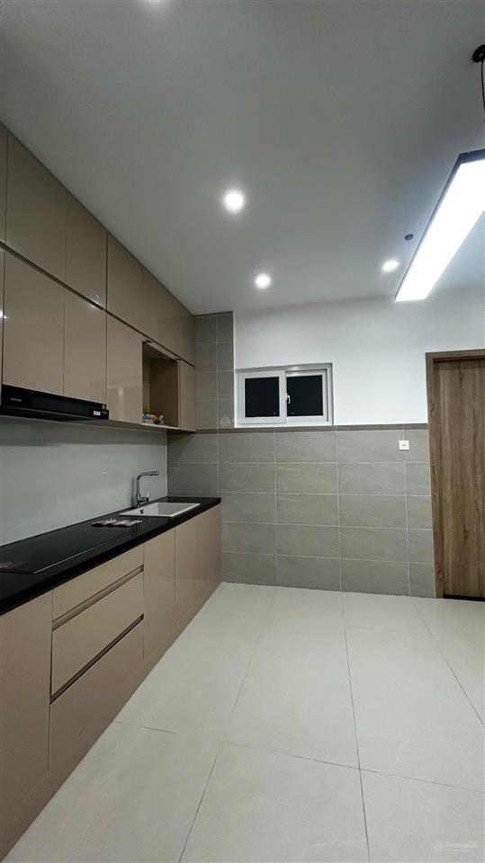 Bán chung cư nguyễn ngọc phương, dt 68m² 2pn 2wc, ban công view landmark81