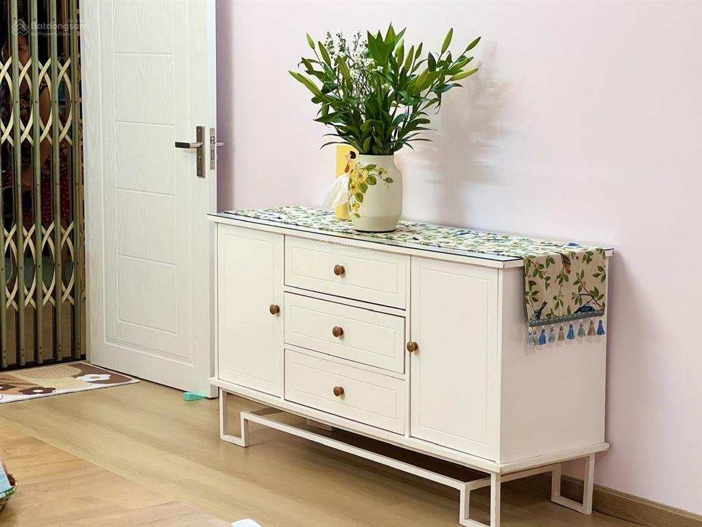 Bán chung cư cửu long, dt 63m2 2pn 1wc nhà đẹp có ban công