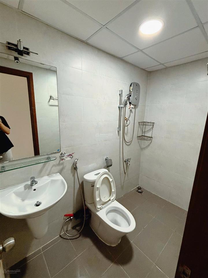 Bán chung cư b2 trường sa, dt 65m2 2pn 2wc căn góc